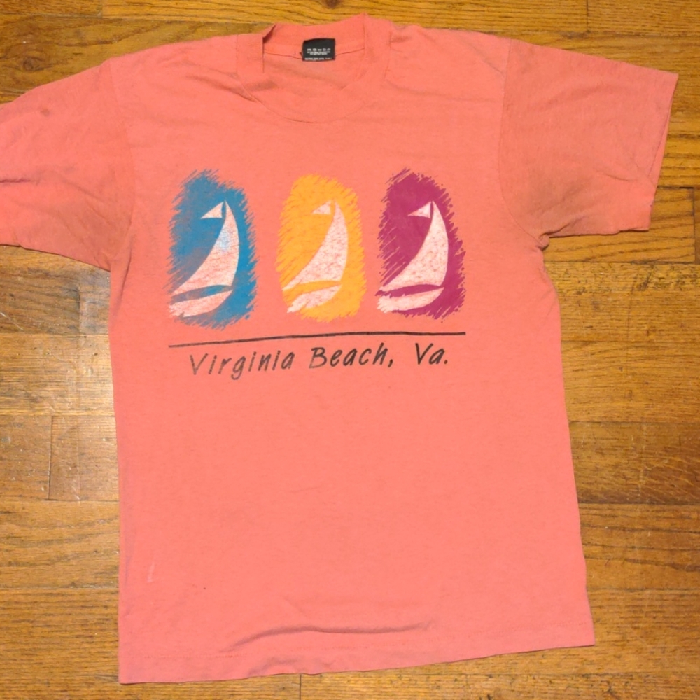 Vintage Virginia beach T shirt